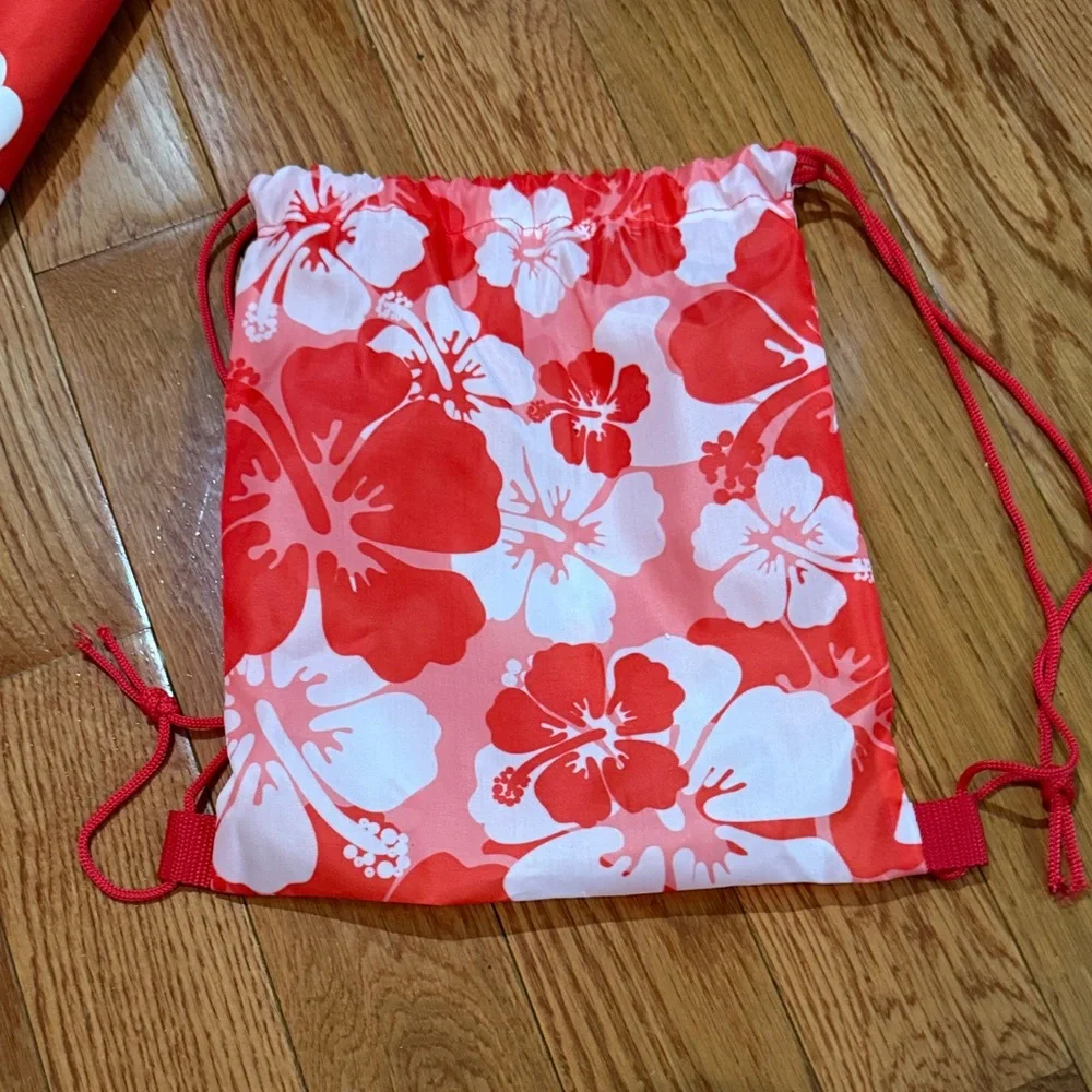 Floral Red/White Quick Dry Travel Towel w/ Drawstring Carrying Bag